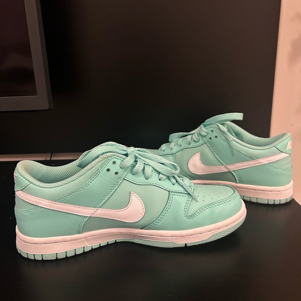 NIKE SNEAKERS